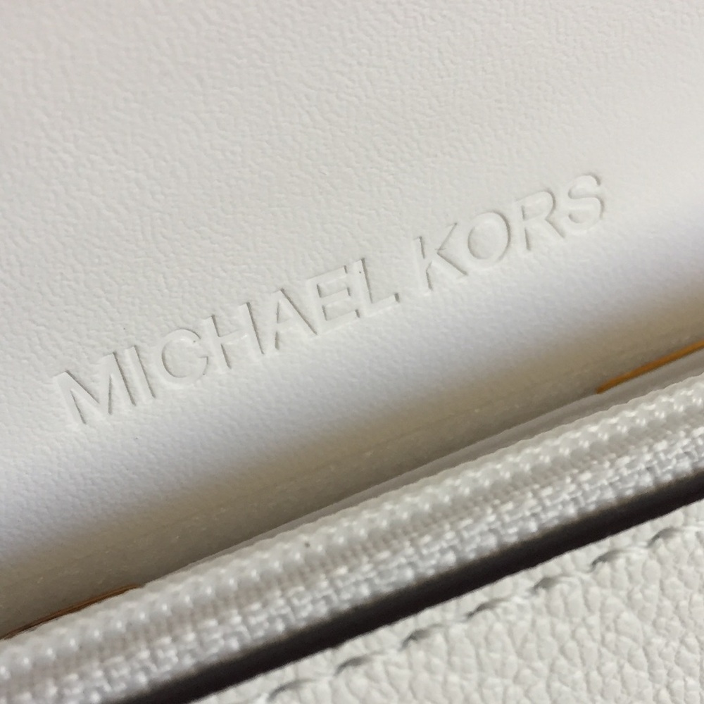 Michael Kors Hamilton Optic White Leather Wallet - Picture 5 of 7